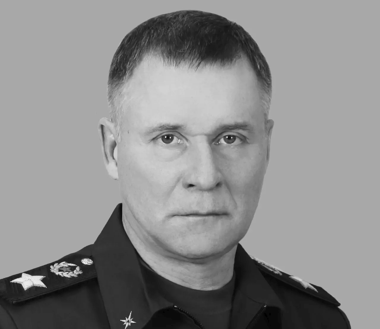 Глава МЧС России Александр Куренков почтил память Евгения Зиничева Глава МЧС России Александр Куренков почтил память Евгения Зиничева